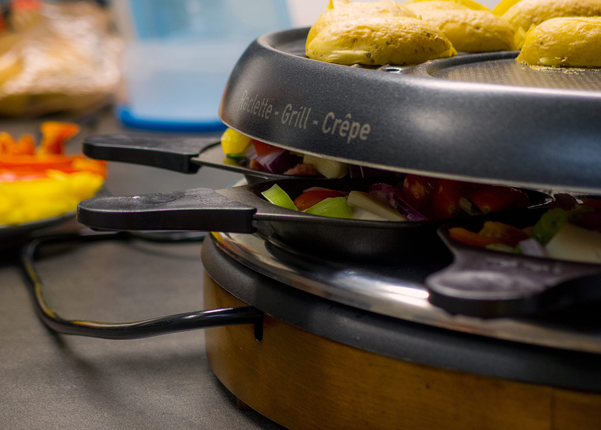 Un appareil à raclette